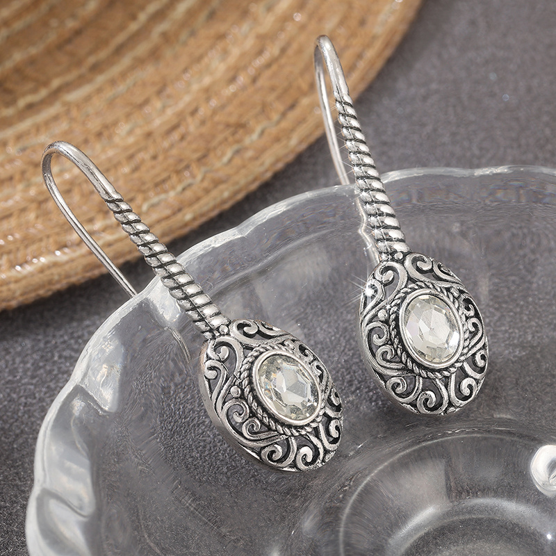Retro Hand-Carved Patterned Oval Pendant Earrings